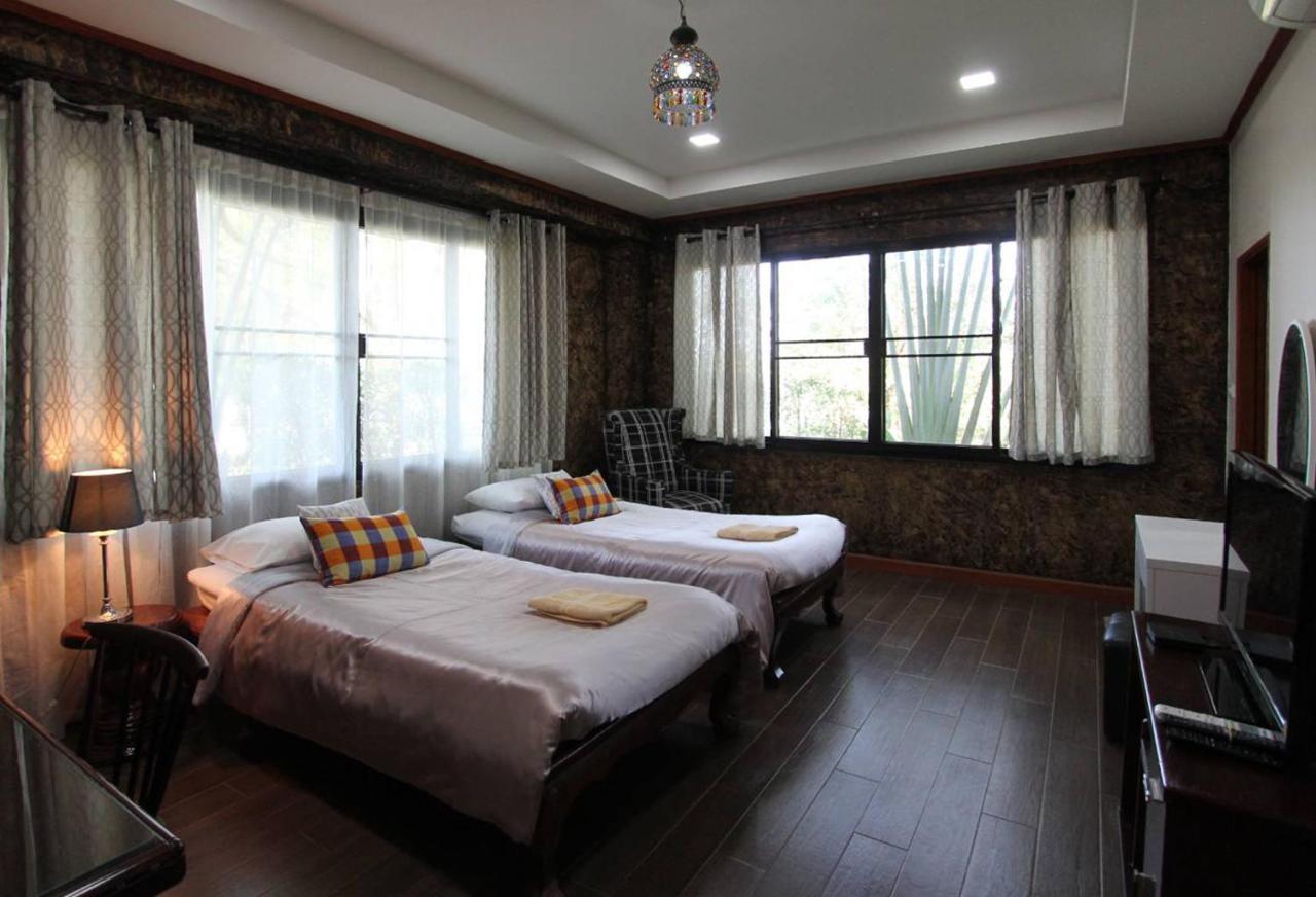 Baanbua Nonlen Hotel Удон Тани Екстериор снимка