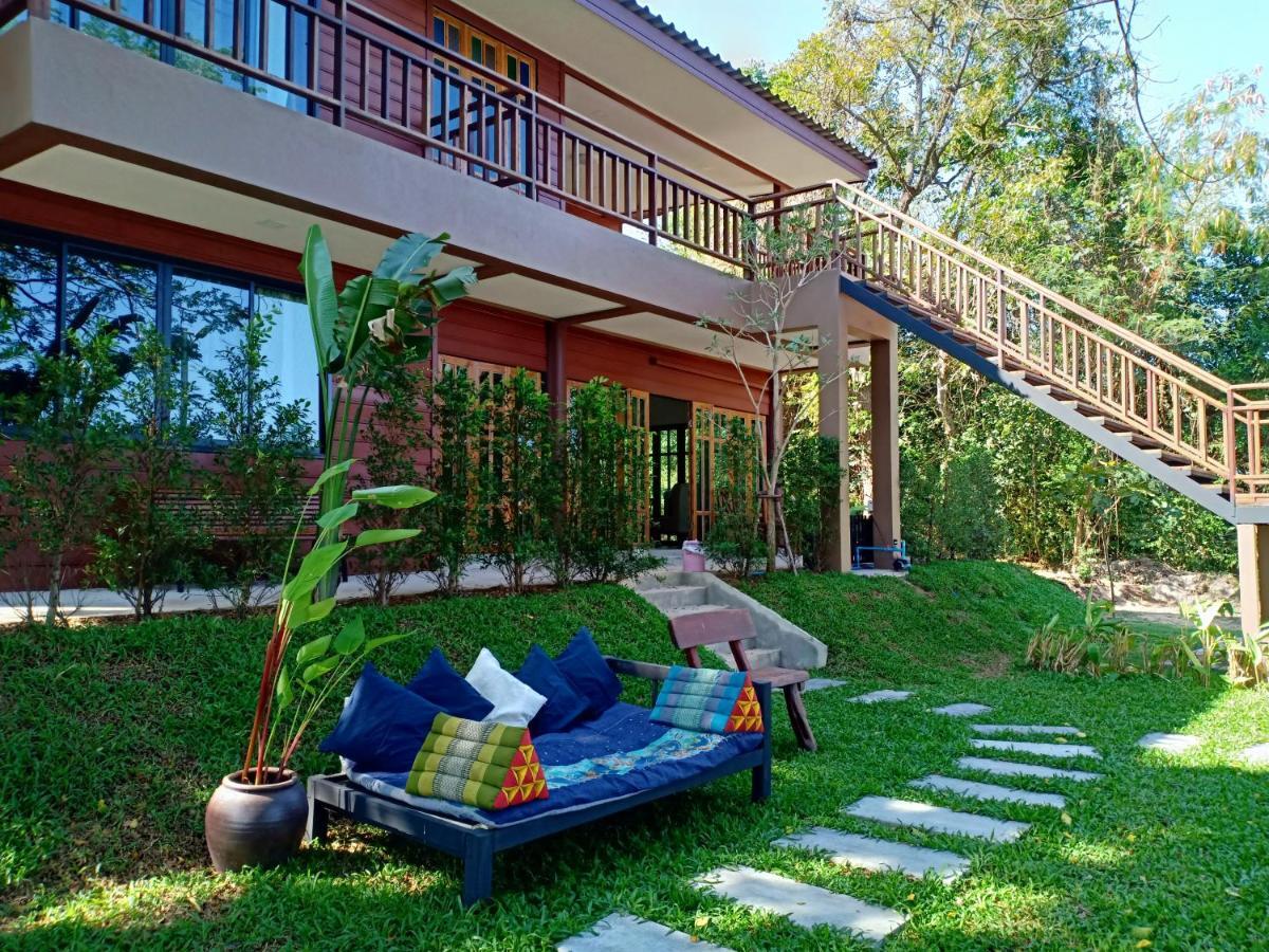 Baanbua Nonlen Hotel Удон Тани Екстериор снимка