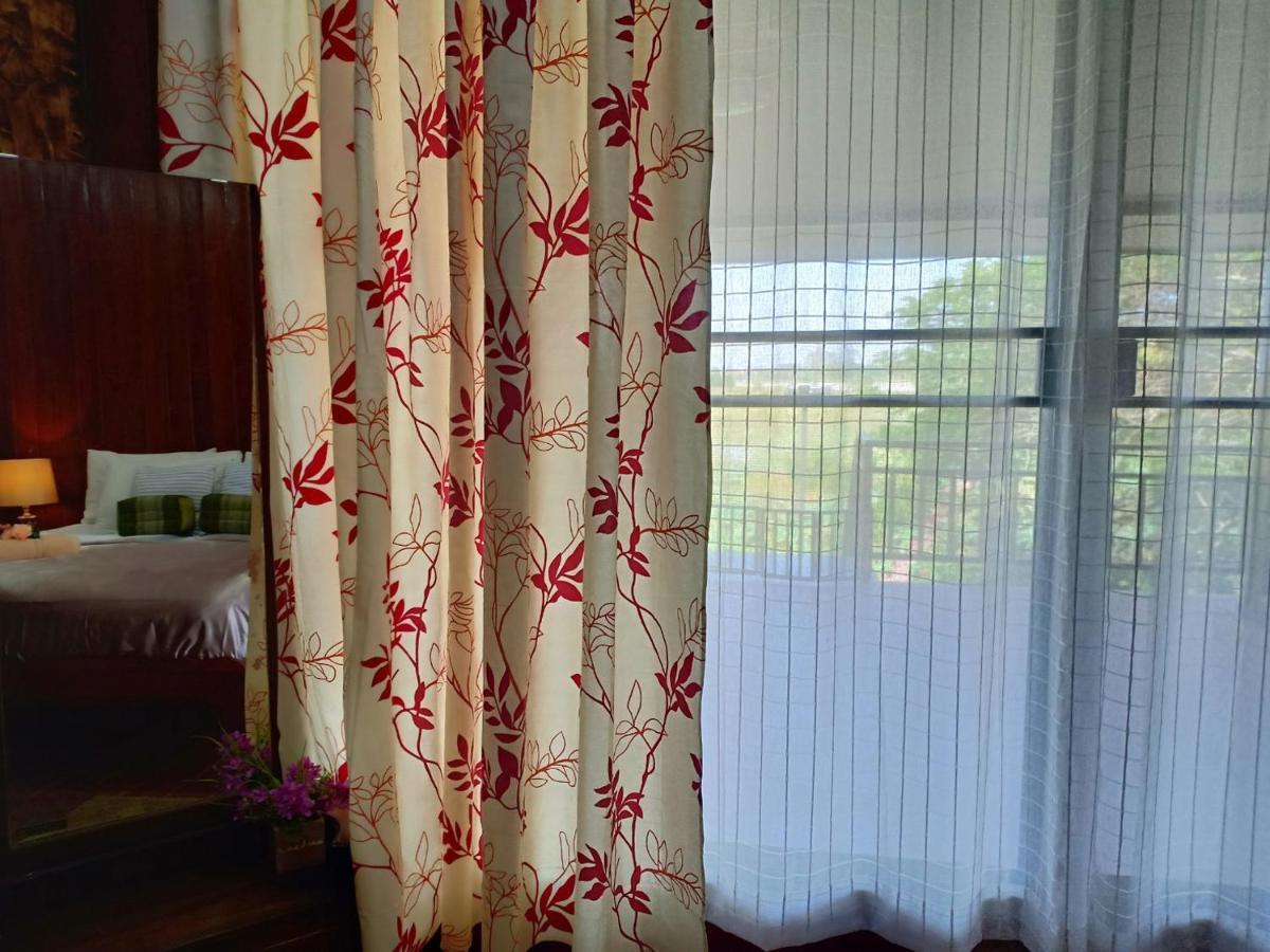 Baanbua Nonlen Hotel Удон Тани Екстериор снимка